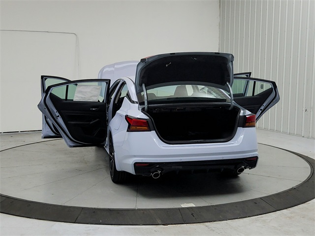 2025 Nissan Altima 2.5 SR photo 14