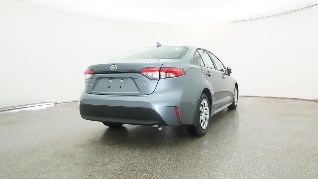 2025 Toyota Corolla LE photo 4