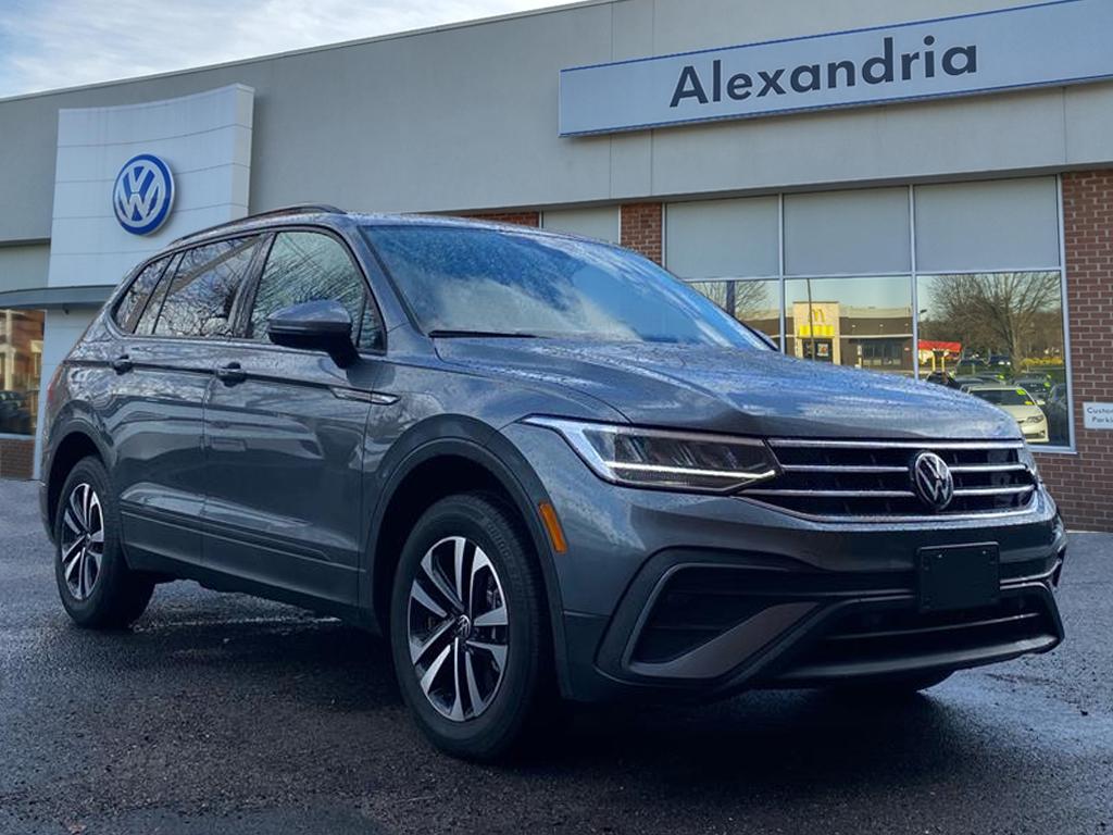 2024 Volkswagen Tiguan S's photo