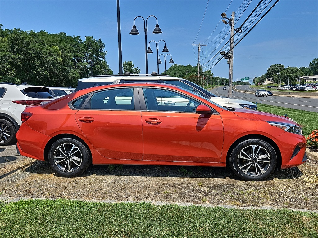 2023 Kia Forte LXS photo 6