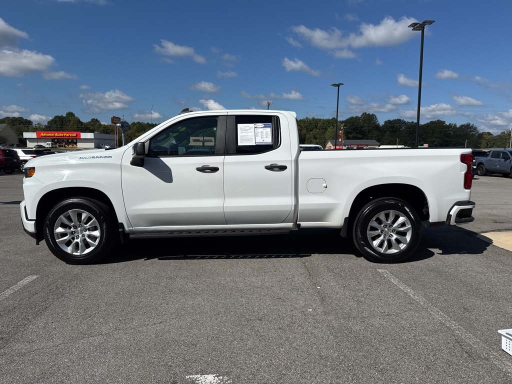 2022 Chevrolet Silverado 1500 Custom photo 5