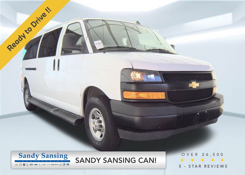 2023 Chevrolet Express Passenger LS's photo