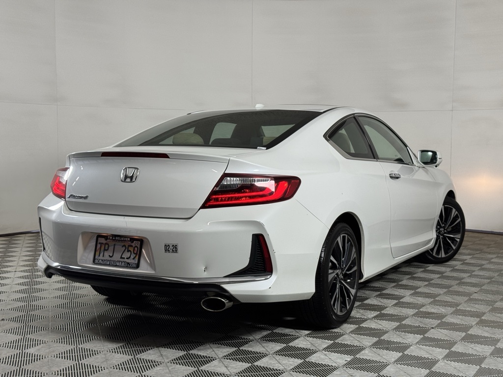 2017 Honda Accord EX-L photo 3