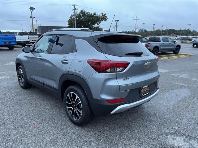 2026 Chevrolet Trailblazer LT photo 3