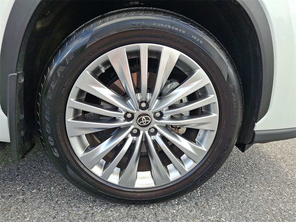 2024 Toyota Highlander Platinum photo 8