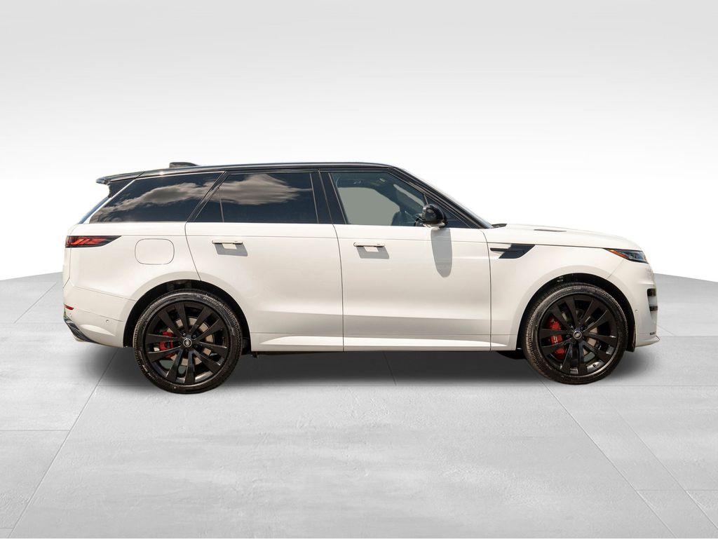 2025 Land Rover Range Rover Sport SE photo 6