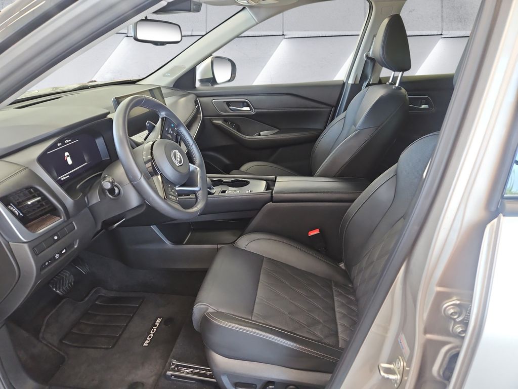 2024 Nissan Rogue Platinum photo 7