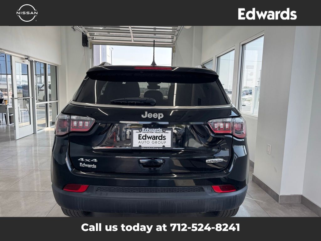 2022 Jeep Compass Latitude photo 8