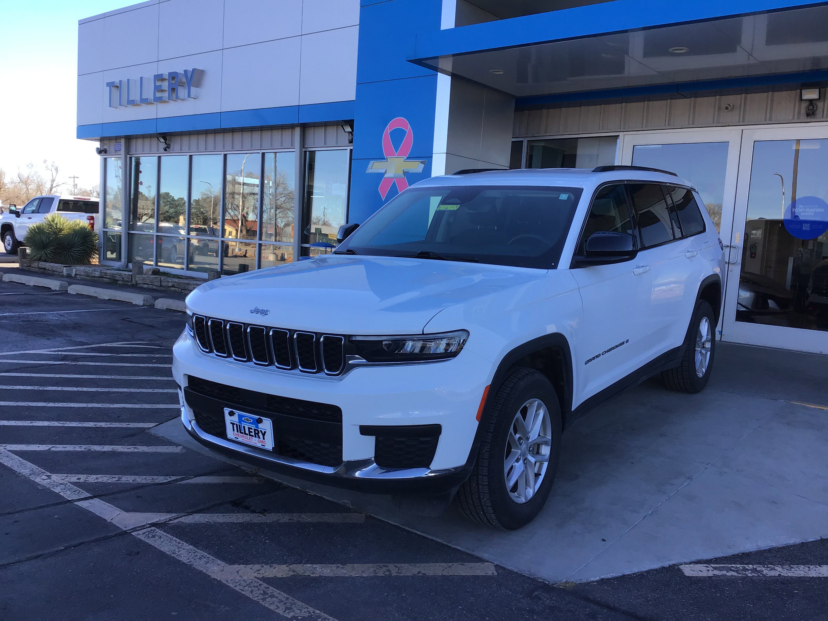 2023 Jeep Grand Cherokee L Laredo's photo