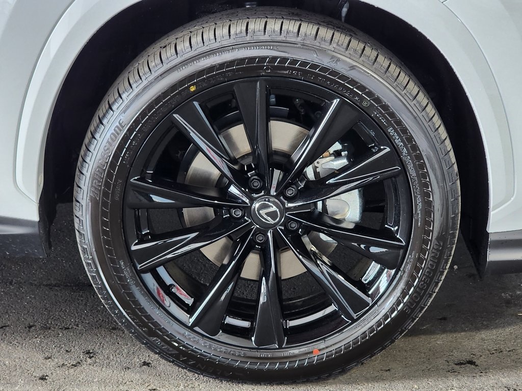 2025 Lexus NX 350 F SPORT Handling AWD photo 4