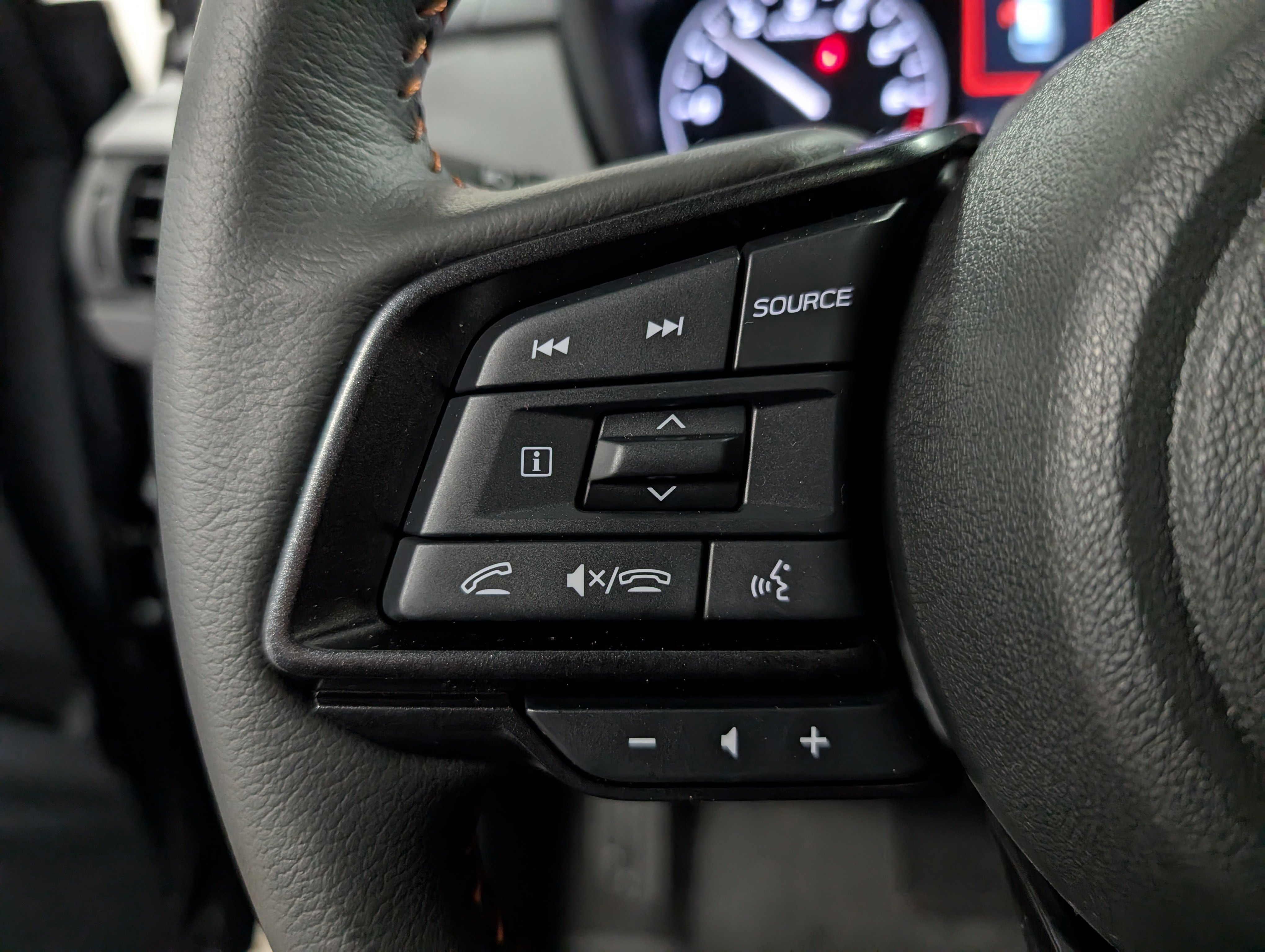 2025 Subaru Crosstrek Limited photo 9