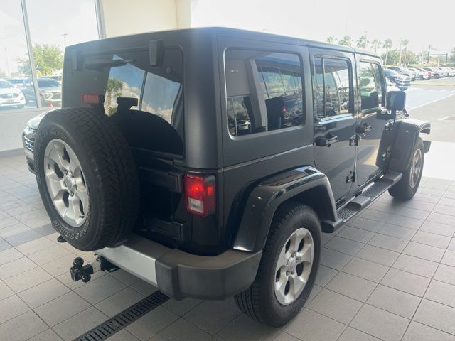 2013 Jeep Wrangler Sahara photo 3