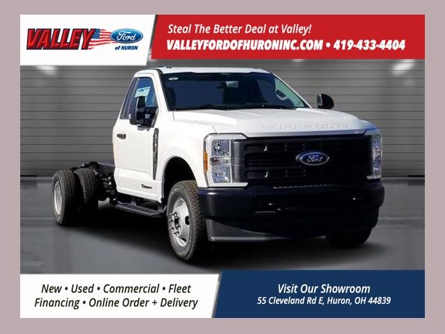2026 Ford F-350 Super Duty Chassis Cab XL's photo