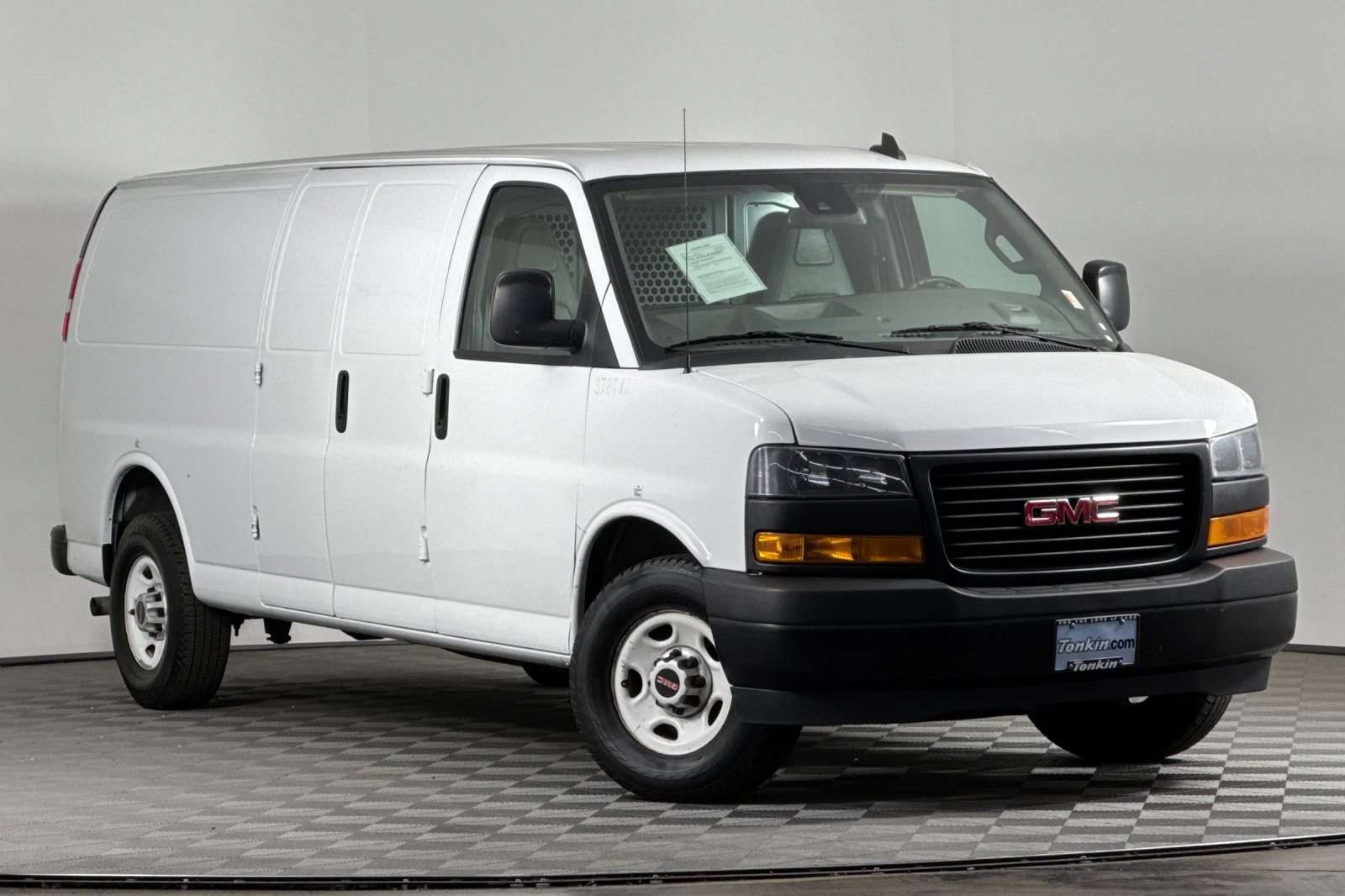 2020 Gmc Savana Cargo 2500 photo 2