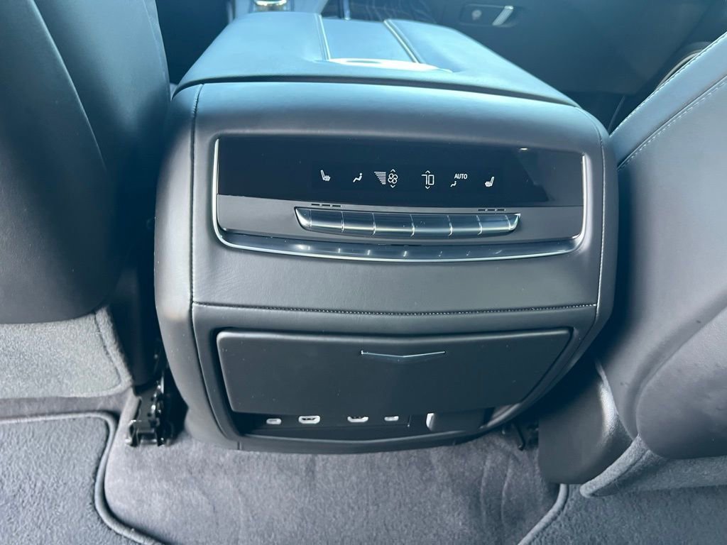 2023 Cadillac Escalade V-Series photo 23