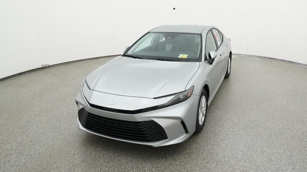 2026 Toyota Camry LE photo 5
