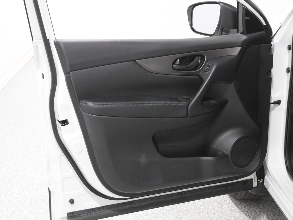 2021 Nissan Rogue Sport S photo 4