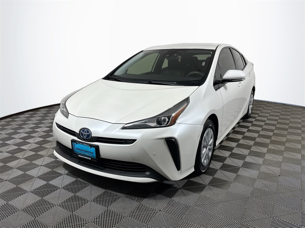2020 Toyota Prius LE's photo