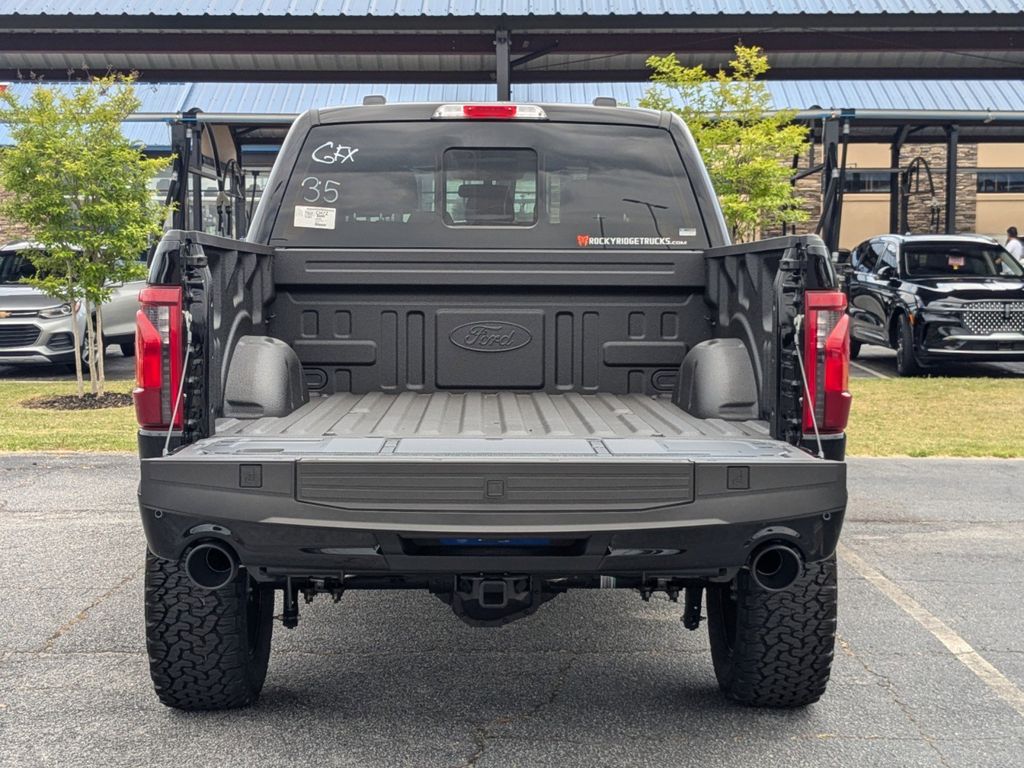 2025 Ford F-150 XLT photo 13