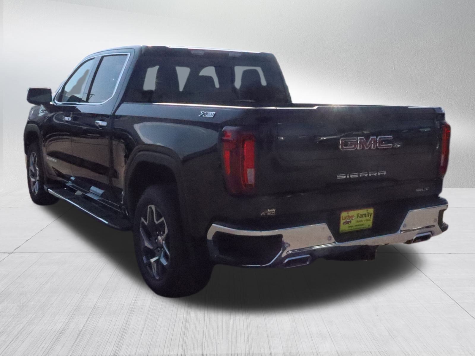 2026 Gmc Sierra SLT photo 5