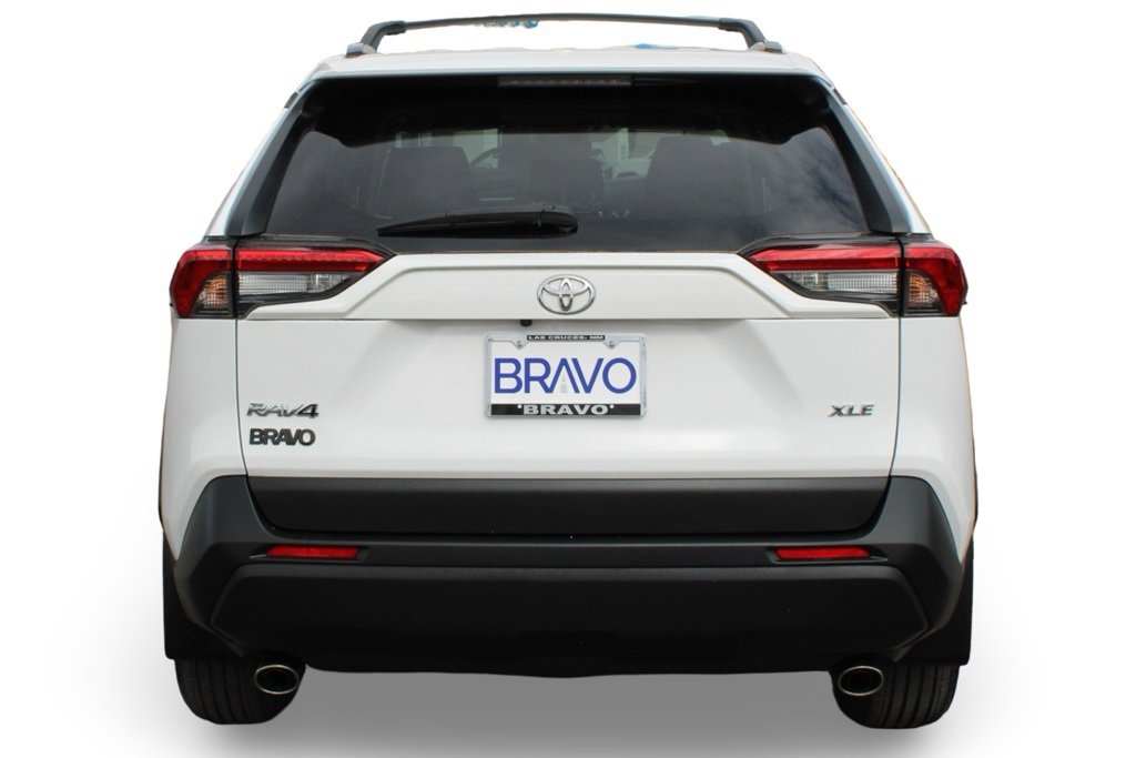 2024 Toyota RAV4 XLE photo 3