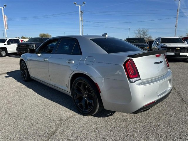 2022 Chrysler 300 S photo 3