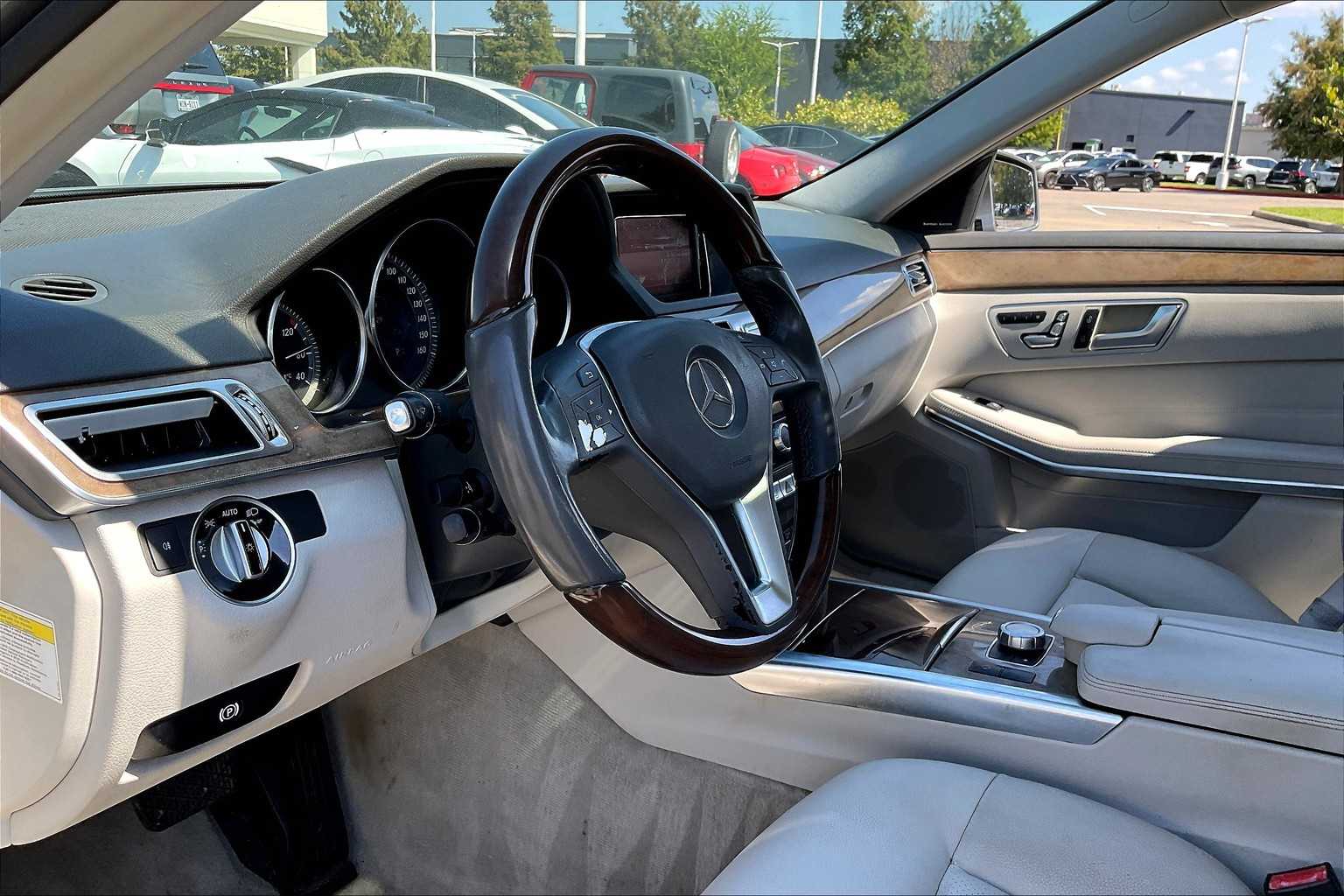 2014 Mercedes Benz E 350 photo 14