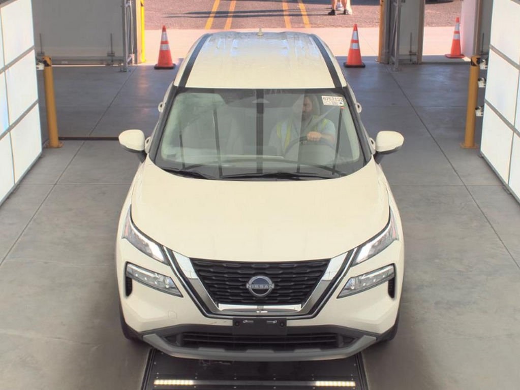 2023 Nissan Rogue SV photo 2