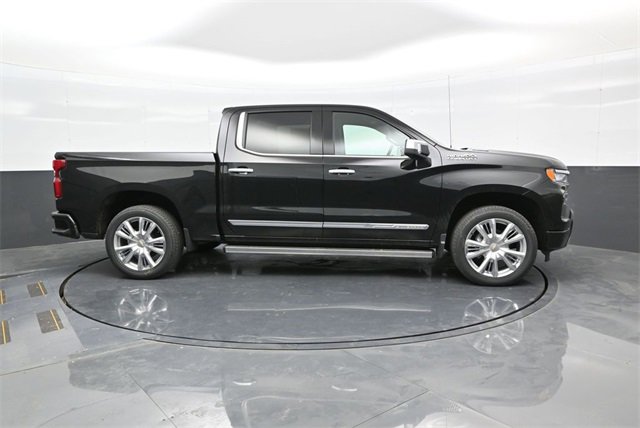 2025 Chevrolet Silverado 1500 High Country photo 8