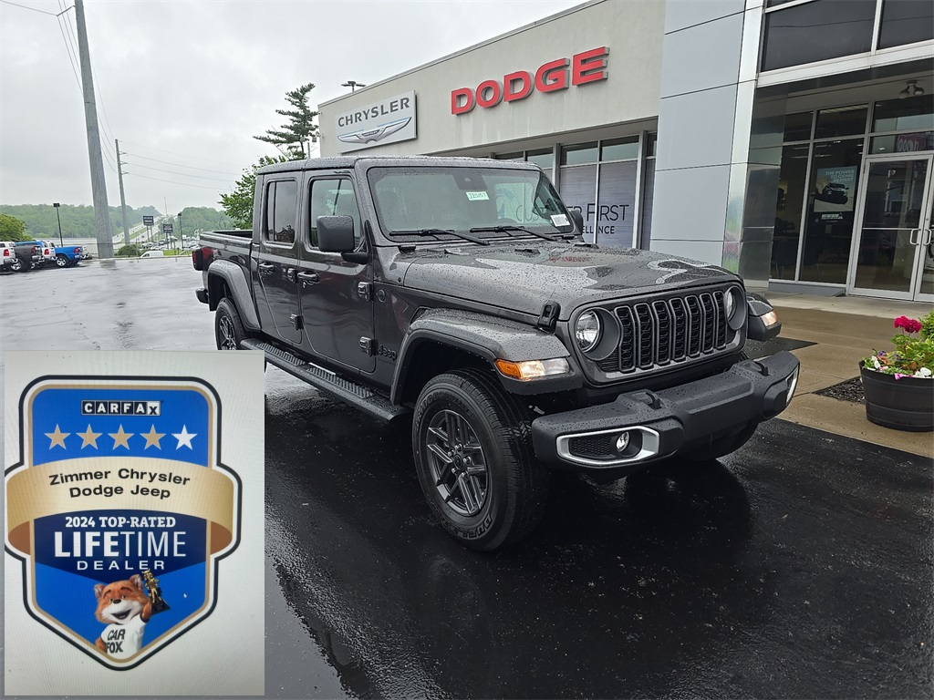 2025 Jeep Gladiator Sport S photo 2