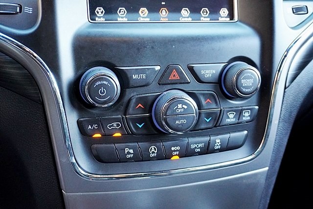 Used 2021 White Jeep Laredo E image 26