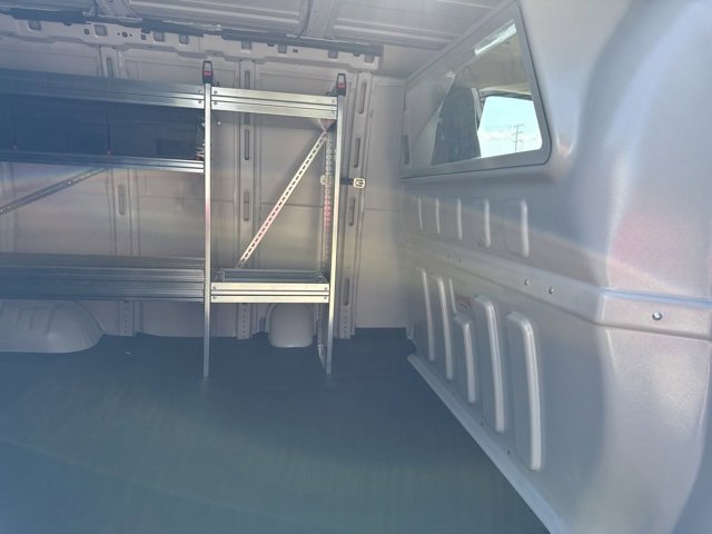 2025 Chevrolet Express Cargo 3500 photo 7