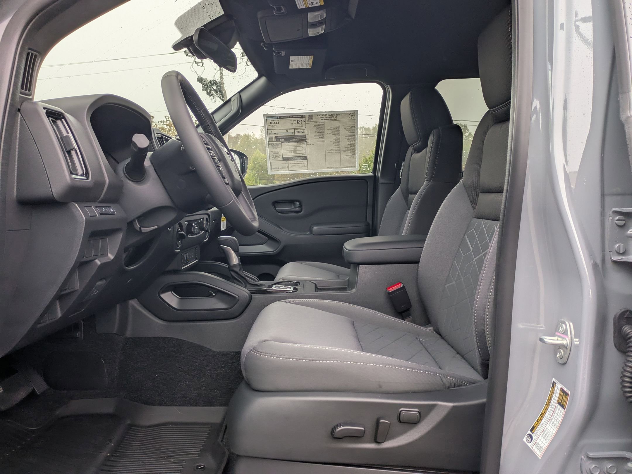 2026 Nissan Frontier Crew Cab SV photo 12