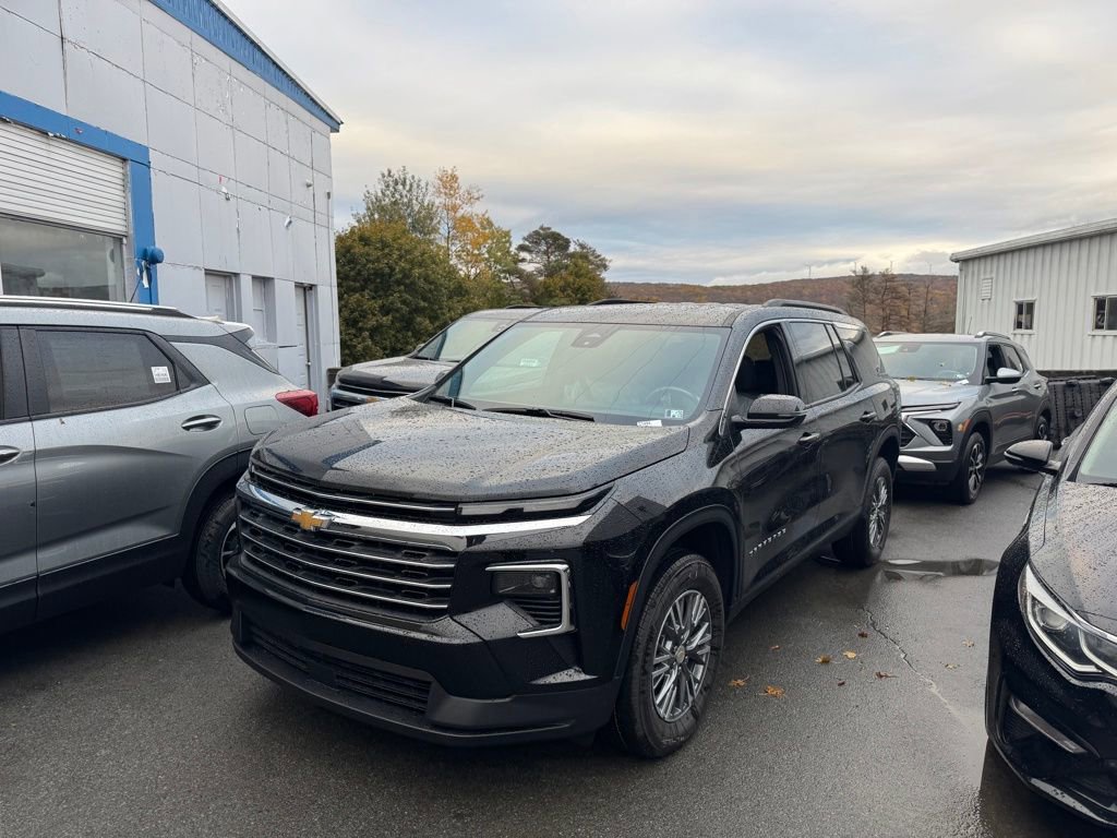 2026 Chevrolet Traverse LT's photo