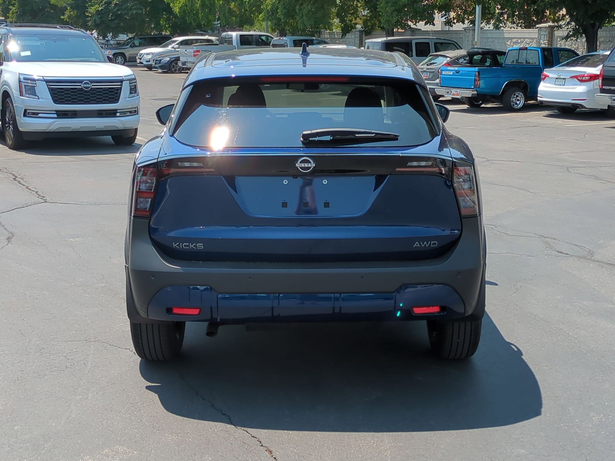 2025 Nissan Kicks SV photo 4