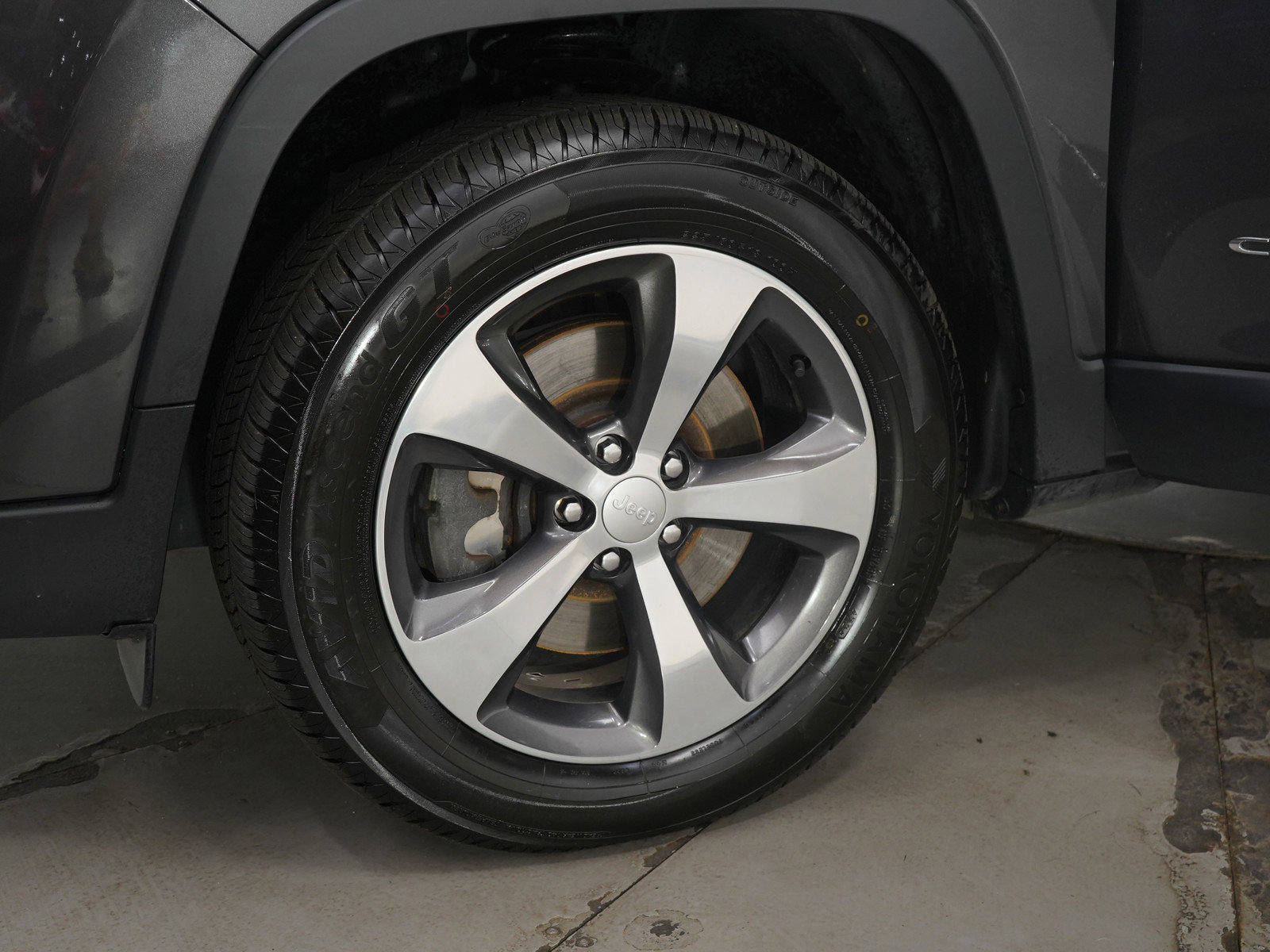 2020 Jeep Cherokee Limited photo 24