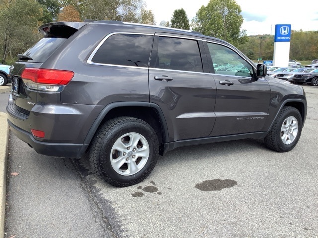 2017 Jeep Grand Cherokee Laredo photo 4