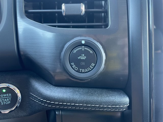 2025 Ford F-150 Lightning Flash photo 31