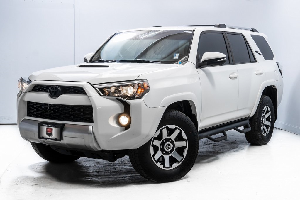 2018 Toyota 4Runner Off-Road Premium's photo