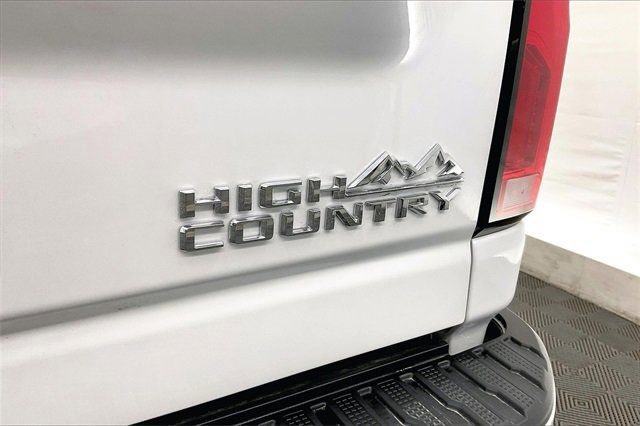 2025 Chevrolet Silverado 3500HD High Country photo 7