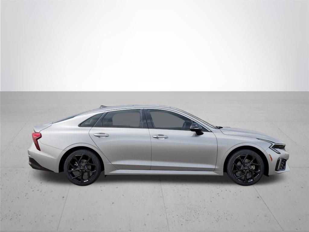 2026 Kia K5 GT-Line photo 7