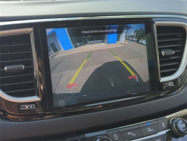 2022 Chrysler Pacifica Touring L photo 6