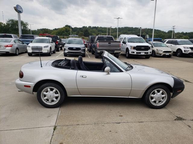 1991 Mazda MX-5 Miata Miata Base photo 8