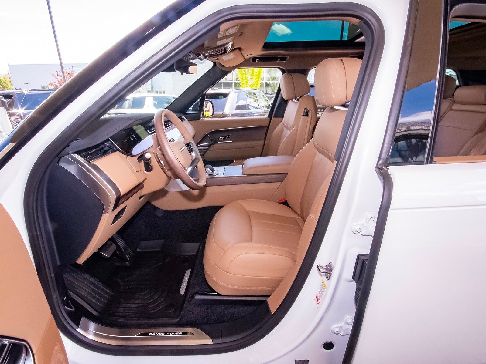 2025 Land Rover Range Rover SE photo 34