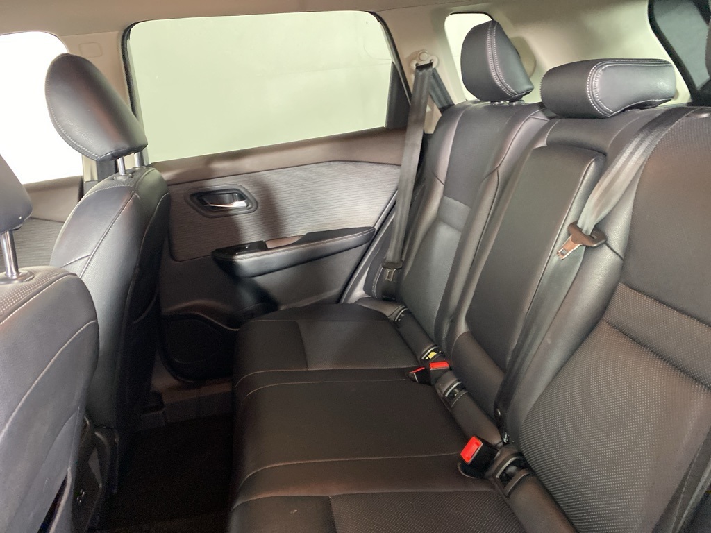 2021 Nissan Rogue SV photo 10