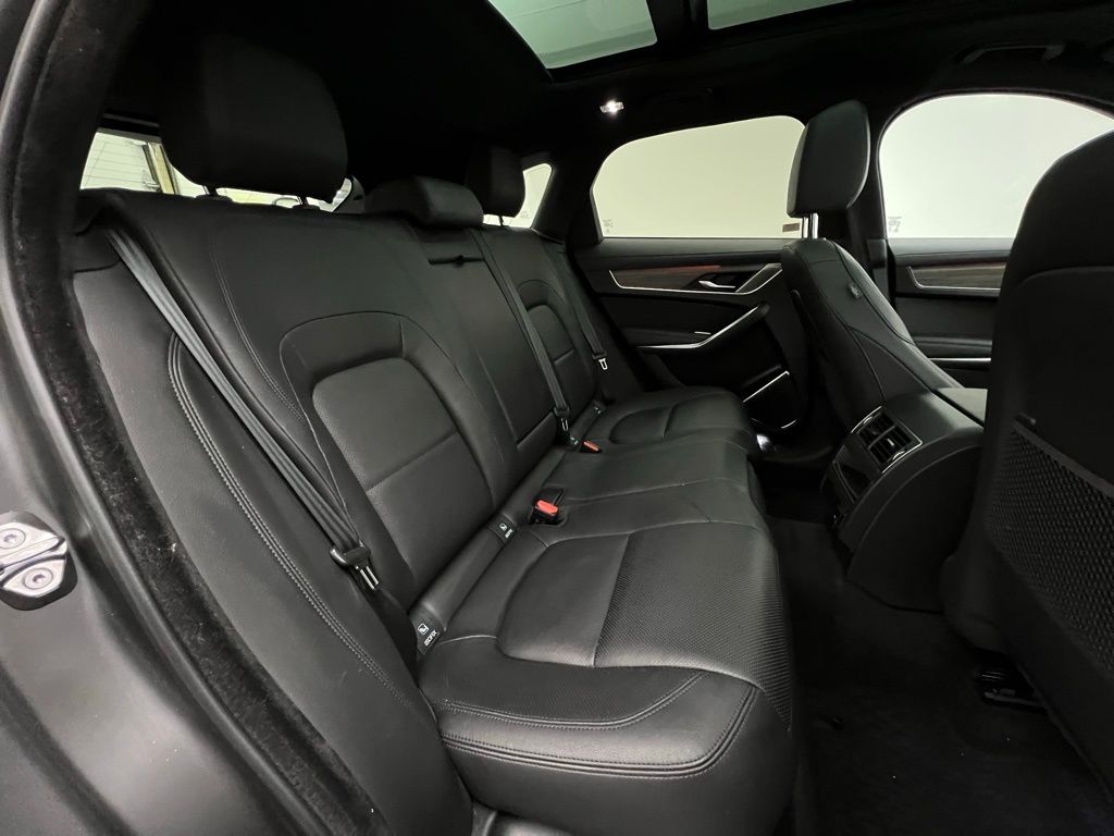 2022 Jaguar F-PACE P250 S photo 20