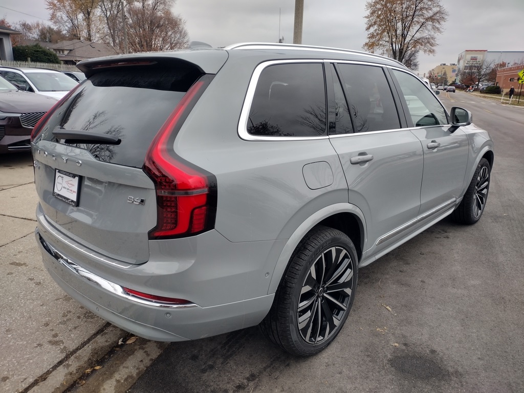 2026 VOLVO XC90 - Image 8