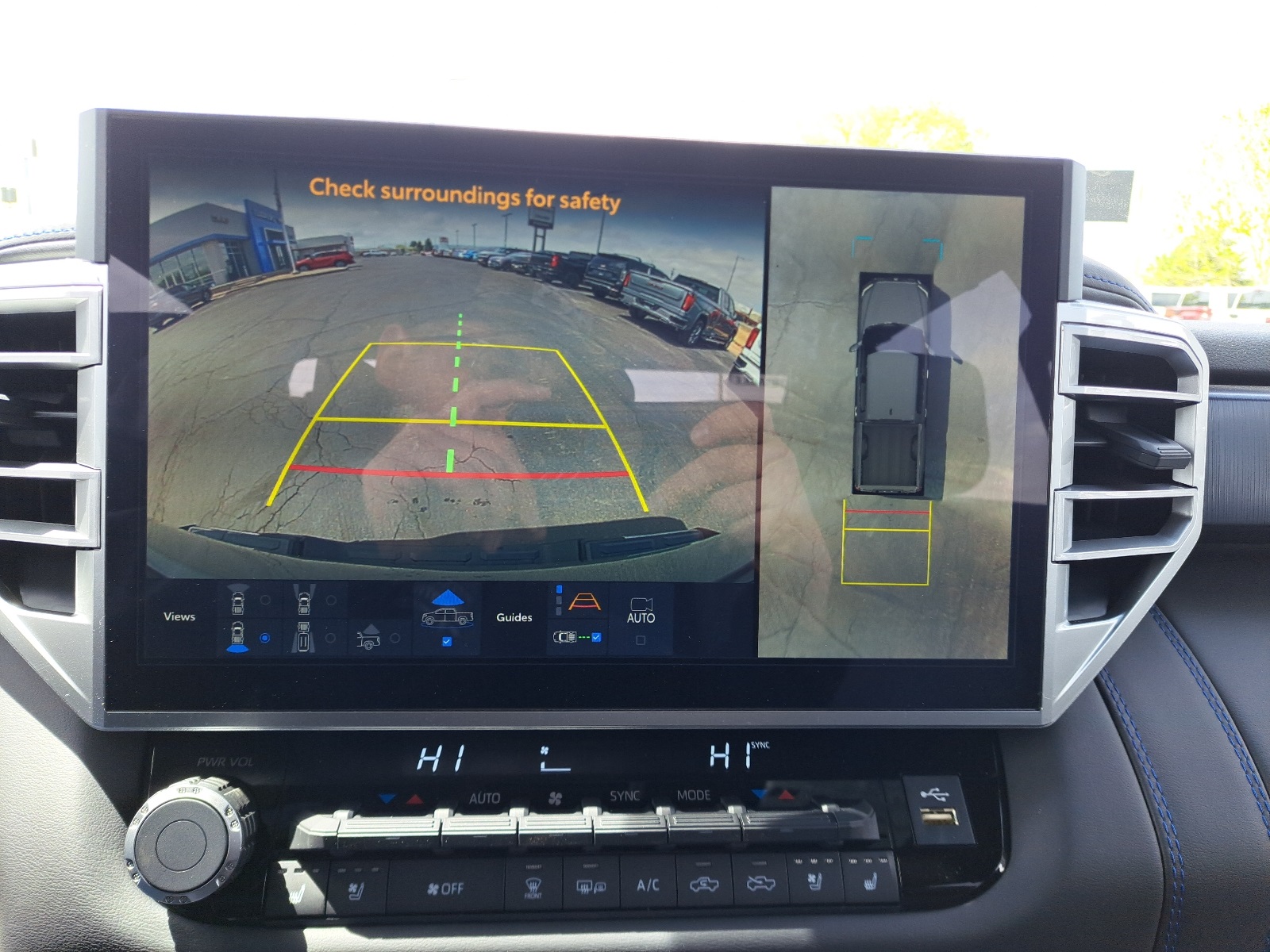 2025 Toyota Tundra Platinum CrewMax photo 35