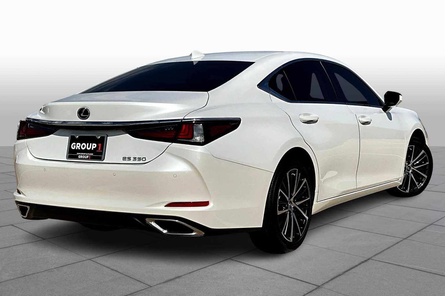 2025 Lexus ES 350 photo 12