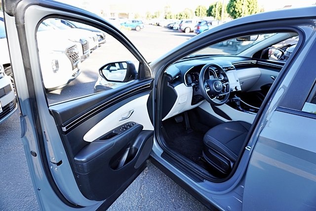 Used 2024 Gray Hyundai SE image 33